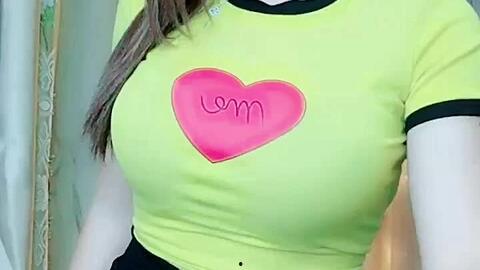 女友身材露脸在线视频,瞬间吸粉无数